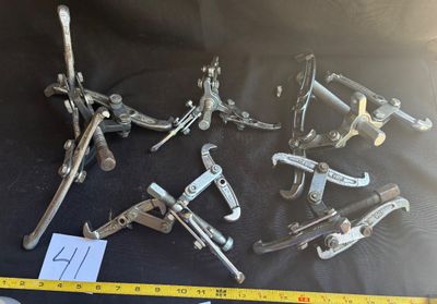 Forged Gear Puller. 3 legs Lot