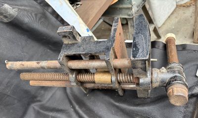 Jorgensen 4x07 heavy-duty woodworking vise