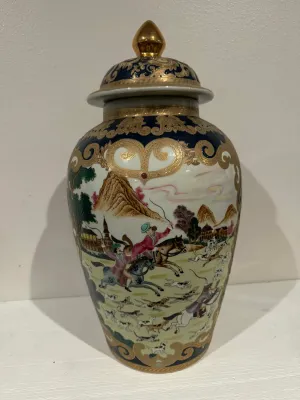 Large Decorative Porcelain Ginger Jar with Lid – Hunting Scene & Gold Gilt Accents
