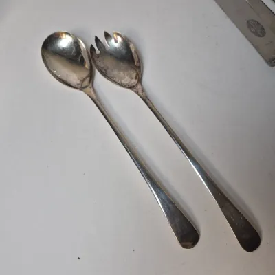 LOT 362L: Collection of Cutlery & Servingware, German Silverplate Silent Butler, Beverly Clark Placecard Holders
