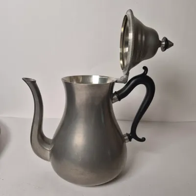 LOT 345L: Royal Holland Pewter Coffee & Tea Service