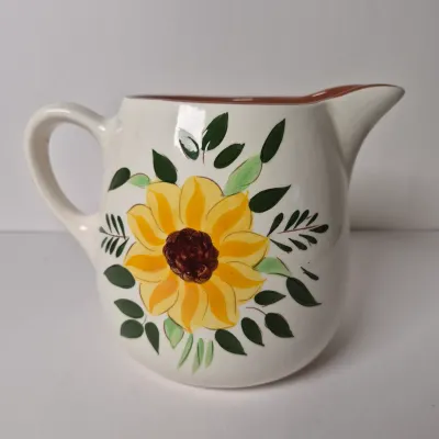 LOT 342L: Stangl Country Garden Tableware with Collector's Book