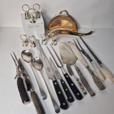 LOT 362L: Collection of Cutlery & Servingware, German Silverplate Silent Butler, Beverly Clark Placecard Holders