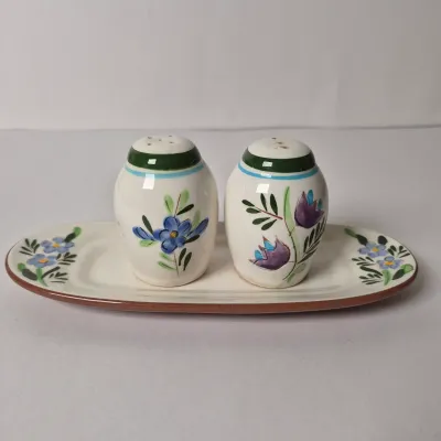 LOT 342L: Stangl Country Garden Tableware with Collector's Book