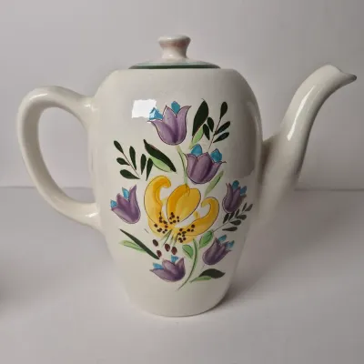 LOT 341L: Stangl Country Garden Collection