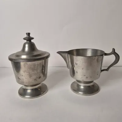 LOT 344L: Woodbury Pewter Coffee & Tea Service