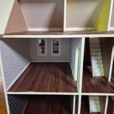 LOT 350L: Vintage Wooden DIY Dollhouse