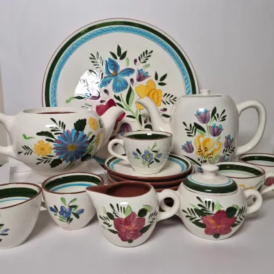 LOT 341L: Stangl Country Garden Collection
