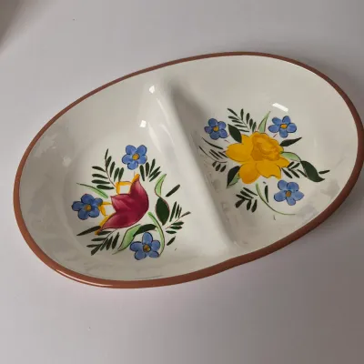 LOT 342L: Stangl Country Garden Tableware with Collector's Book