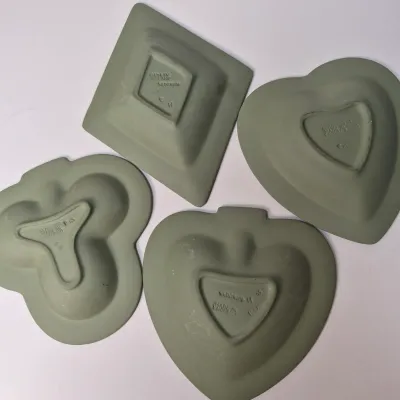 LOT 363L: Wedgwood Green Jasperware Four Suits Trinket Dish/Ashtray Set