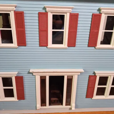 LOT 350L: Vintage Wooden DIY Dollhouse