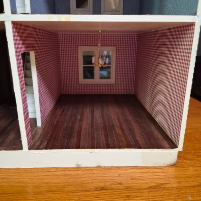 LOT 350L: Vintage Wooden DIY Dollhouse