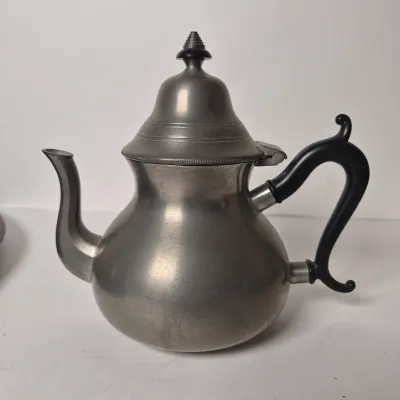 LOT 345L: Royal Holland Pewter Coffee & Tea Service