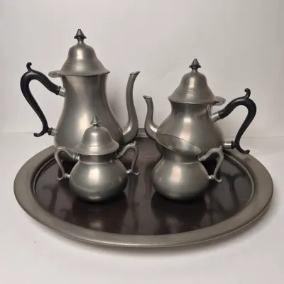 LOT 345L: Royal Holland Pewter Coffee & Tea Service