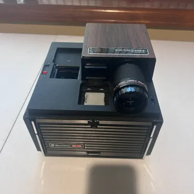 E 35mm slide projector