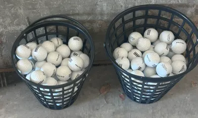 G golfballs