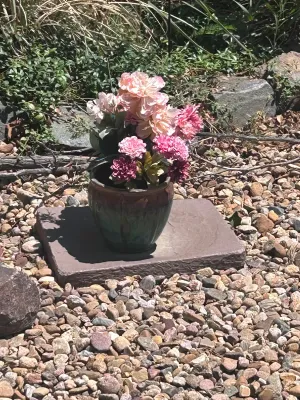 G outdoor pots