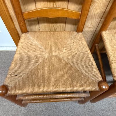Round Mid-Century Style Kitchen Tables & Three Ladderback Chairs (BD-HS)