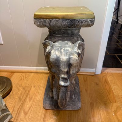 Painted Elephant Pedestal (D-BM)