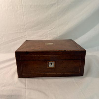 Wooden Jewelry Box with Mother of Pearl Inlay (BR2-BM)