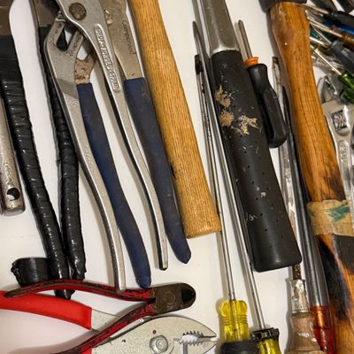 Variety of Hand Tools (U-HS)