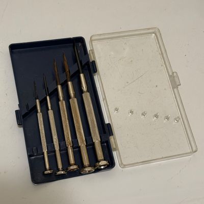 Variety of Hand Tools (U-HS)