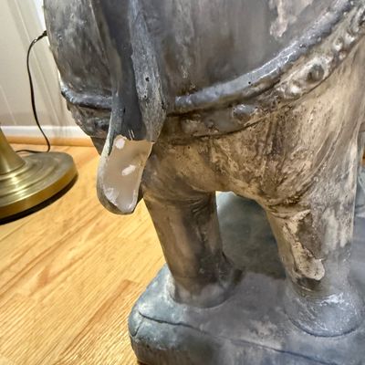 Painted Elephant Pedestal (D-BM)