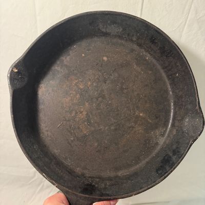 Two Cast Iron Pans (BR2-BM)