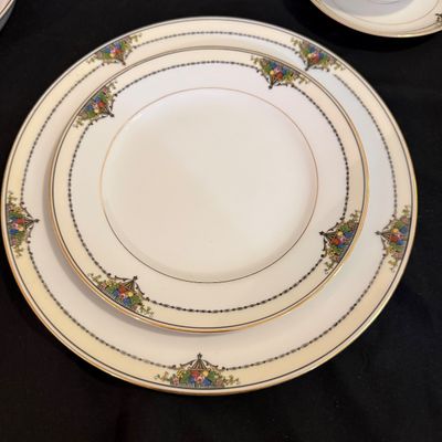 Noritake Gotham 87pc China Set (GB-BM)