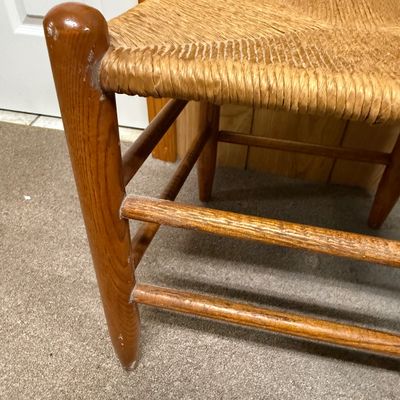 Round Mid-Century Style Kitchen Tables & Three Ladderback Chairs (BD-HS)