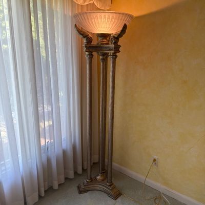 Neoclassical Pillar Floor Lamp (LR-BM)