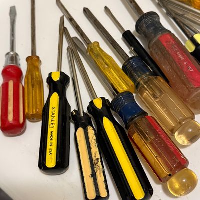 Variety of Hand Tools (U-HS)
