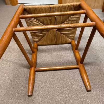 Round Mid-Century Style Kitchen Tables & Three Ladderback Chairs (BD-HS)