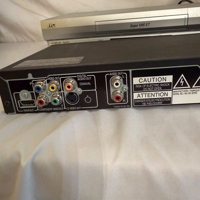 DVD & VHS Player with Tapes and DVD’s (LR-BM)