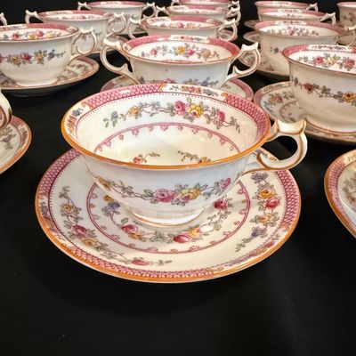 Crescent Ware Tea and Soup Cups (D-BM)
