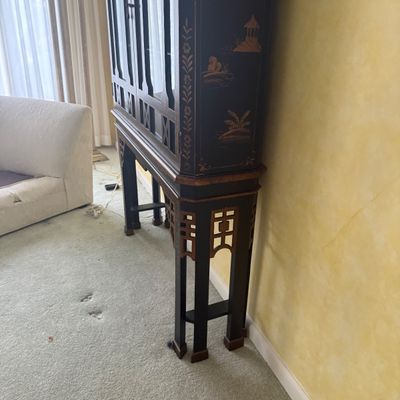 Chinese Chippendale Style Display Cabinet With Light (LR-BM)