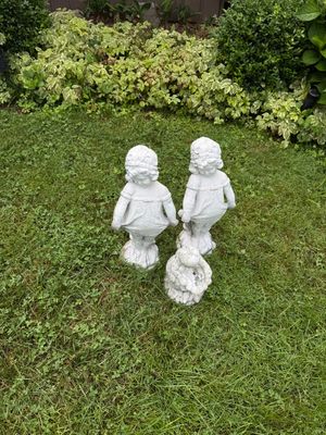 Three Girl Garden Statues (DG-BM)