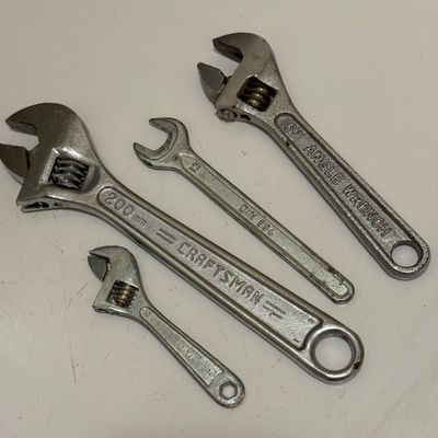 Variety of Hand Tools (U-HS)