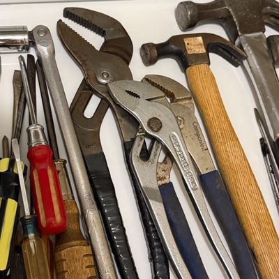 Variety of Hand Tools (U-HS)