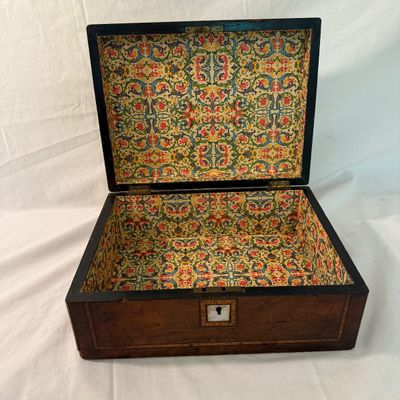 Wooden Jewelry Box with Mother of Pearl Inlay (BR2-BM)