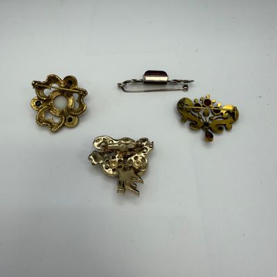 14k Pins, Trifari Brooches, with 10K Chain and More (ST-BM)