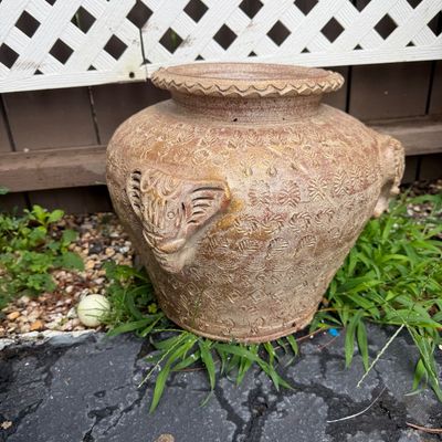 Thai Elephant Plant Pot & Various Terracotta Pots (DG-BM)