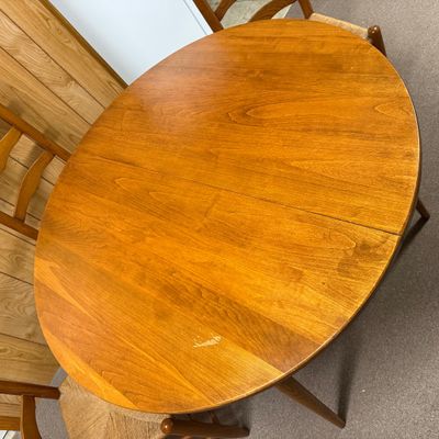 Round Mid-Century Style Kitchen Tables & Three Ladderback Chairs (BD-HS)