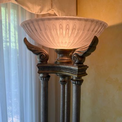 Neoclassical Pillar Floor Lamp (LR-BM)