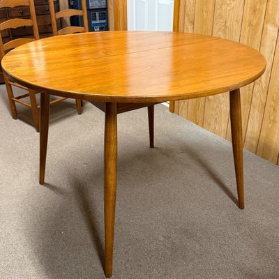 Round Mid-Century Style Kitchen Tables & Three Ladderback Chairs (BD-HS)