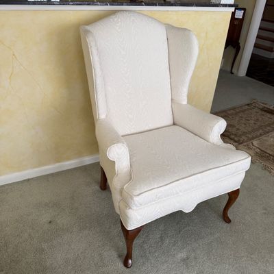 Queen Anne Style White Upholstered Wing Back Chair (LR-BM)
