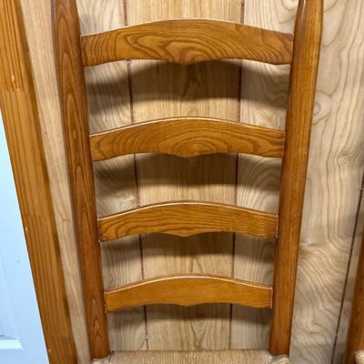 Round Mid-Century Style Kitchen Tables & Three Ladderback Chairs (BD-HS)