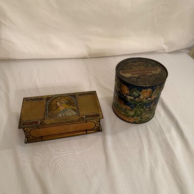 Vintage Cigarette and More Tins (LR-BM)