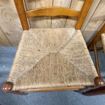 Round Mid-Century Style Kitchen Tables & Three Ladderback Chairs (BD-HS)