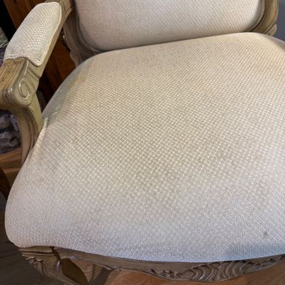 Pair of French Louis XV Beige Arm Chairs (D-BM)